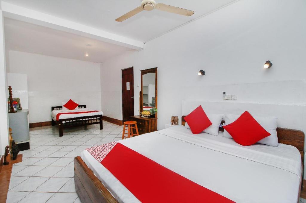 Sunny'S Garden Hotel Ambalangoda  Exterior foto